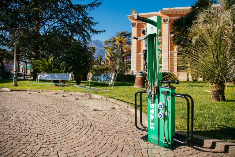 Bike facilities mobilità green e sostenibile, ricarica e manutenzione ebike e monopattini elettrici