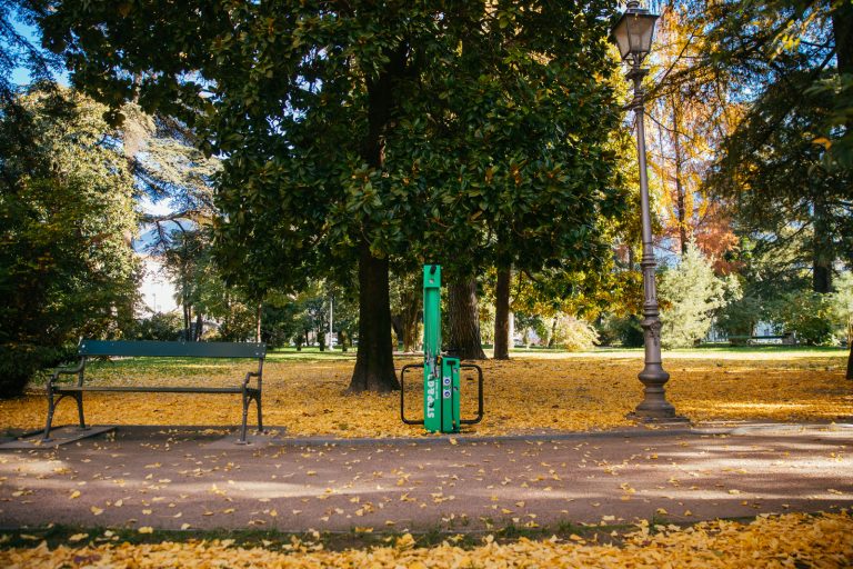 Bike facilities mobilità green e sostenibile, ricarica e manutenzione ebike e monopattini elettrici