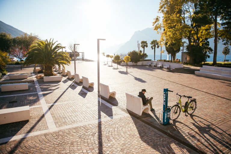 Bike facilities mobilità green e sostenibile, ricarica e manutenzione ebike e monopattini elettrici